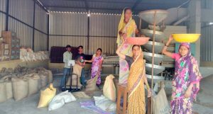 Farm produce is being graded and weighed during procurement. (Photo courtesy MAHAPFC)