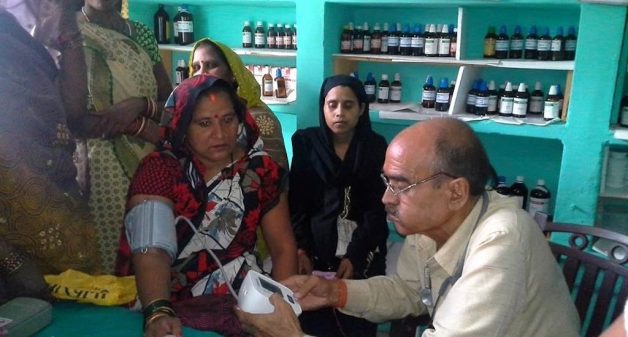 Consultation and medicines are free at the bi-weekly clinic that attracts patients from villages in a 3km radius. (Photo by Lokpriya Janhit Sewa Sansthan)